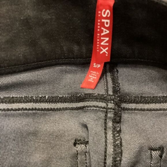 SPANX Women's Distressed Denim Skinny Pants black Small - Picture 6 of 9